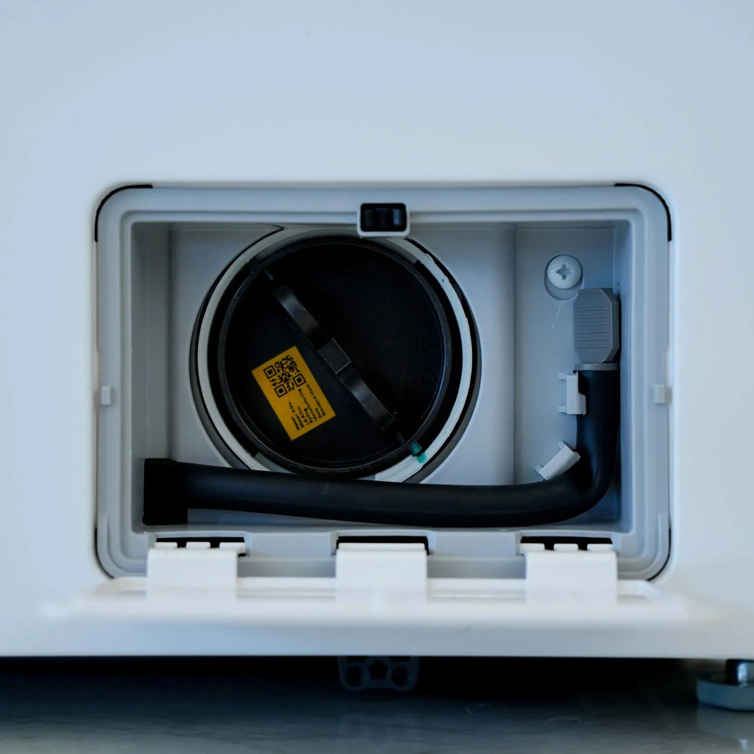 Photo of غسالة إل جي بسعة 20/10 كيلو، بتقنية AI DD™، البخار (Steam™)، و TurboWash™ 360، باللون الأبيض المميز