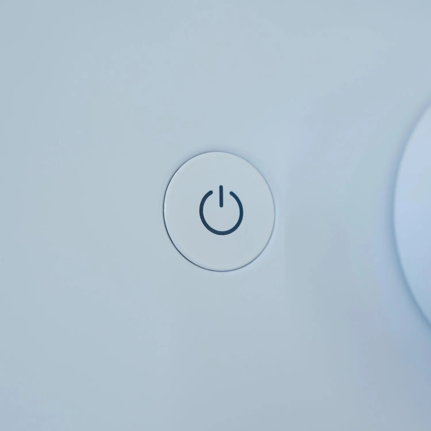 Photo of غسالة إل جي بسعة 20/10 كيلو، بتقنية AI DD™، البخار (Steam™)، و TurboWash™ 360، باللون الأبيض المميز