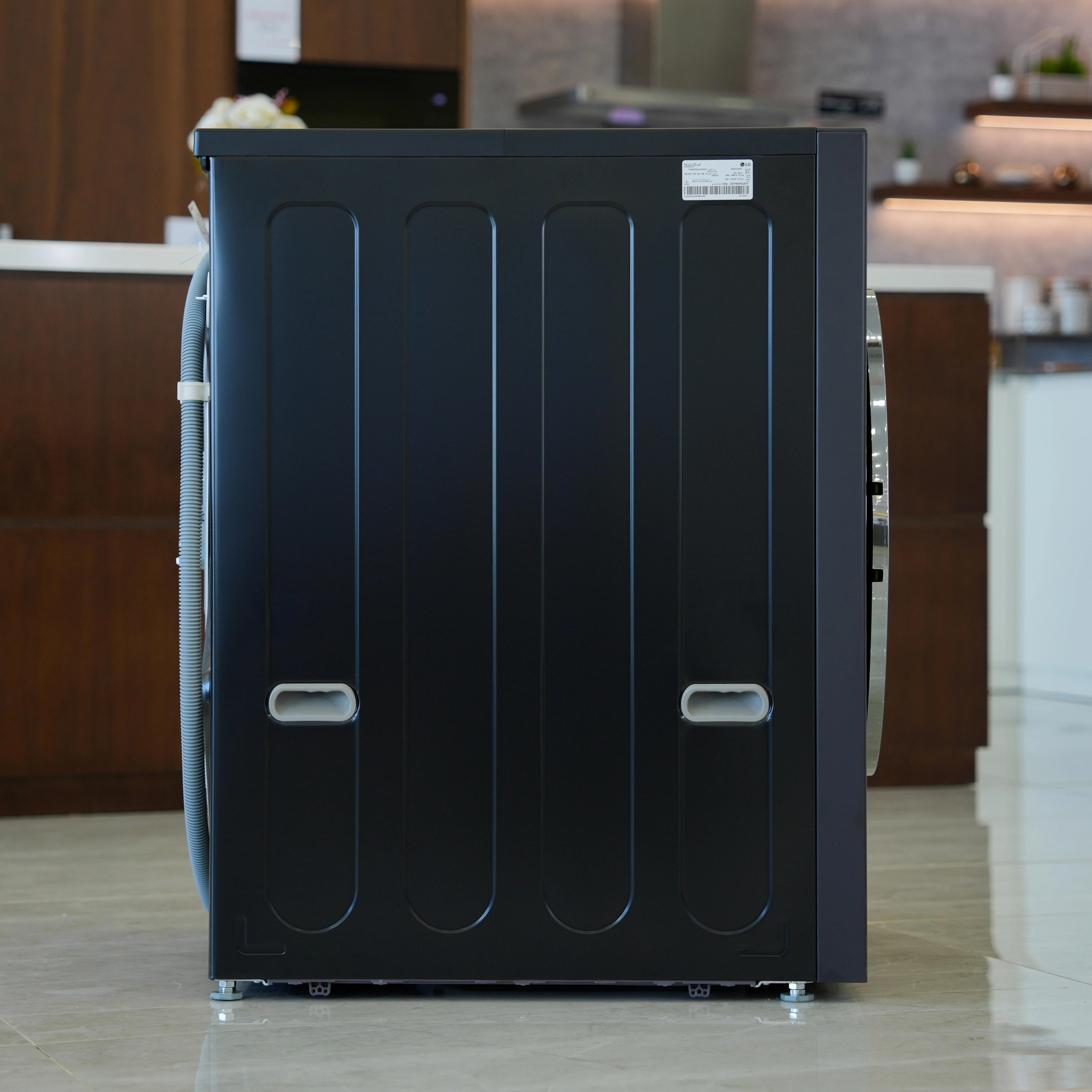 Photo of غسالة LG، سعة 18/10 كیلو، مع تقنية AI DD™، البخار (Steam™)، و TurboWash™ 360، لون رمادي جرافيتي