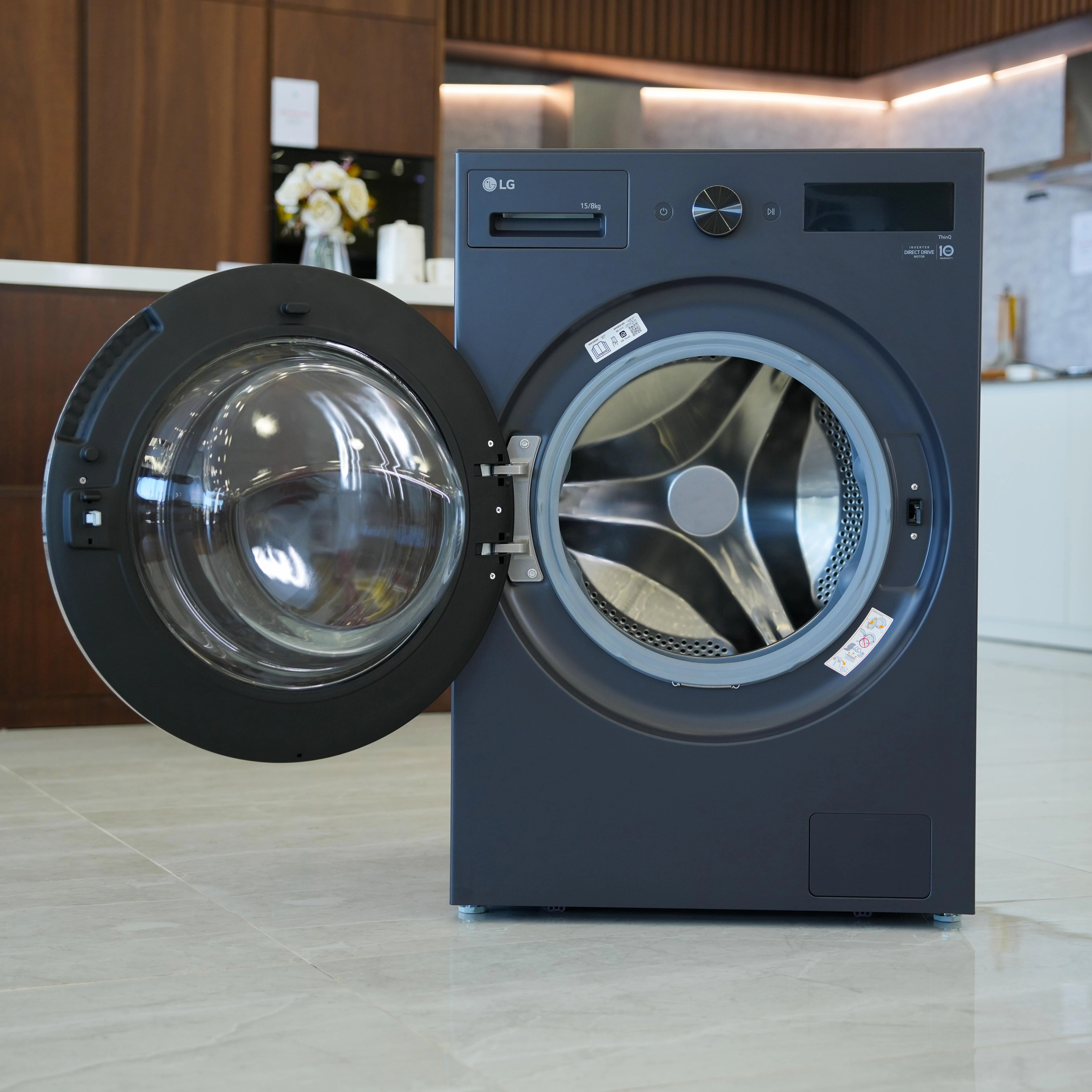 Photo of Washing Machine,15/8KG Capacity with AI DD™, Steam™, TurboWash™ 360, Essence Graphite