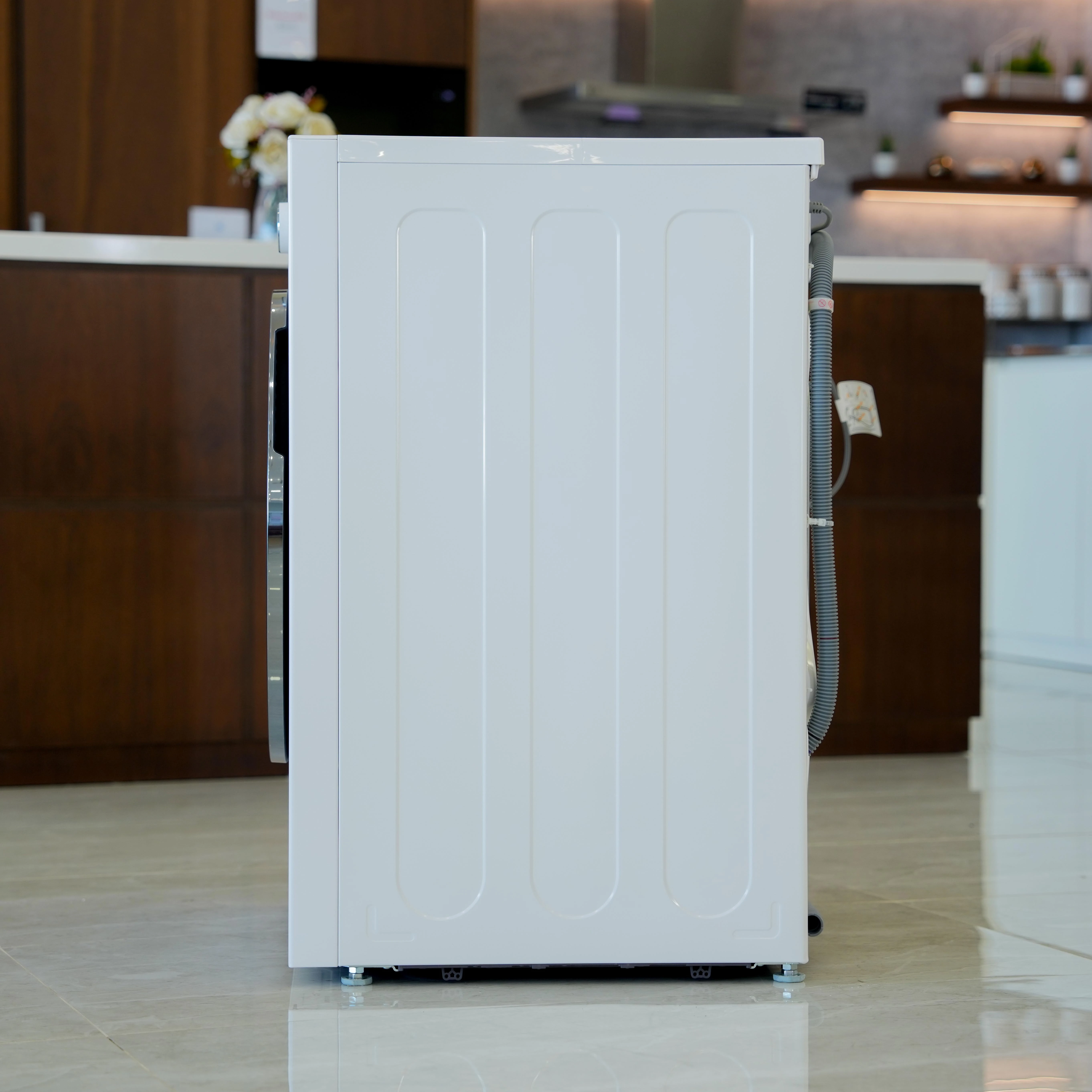 Photo of Washing Machine, 15/8KG Capacity with AI DD™, Steam™, TurboWash™ 360, Essence White