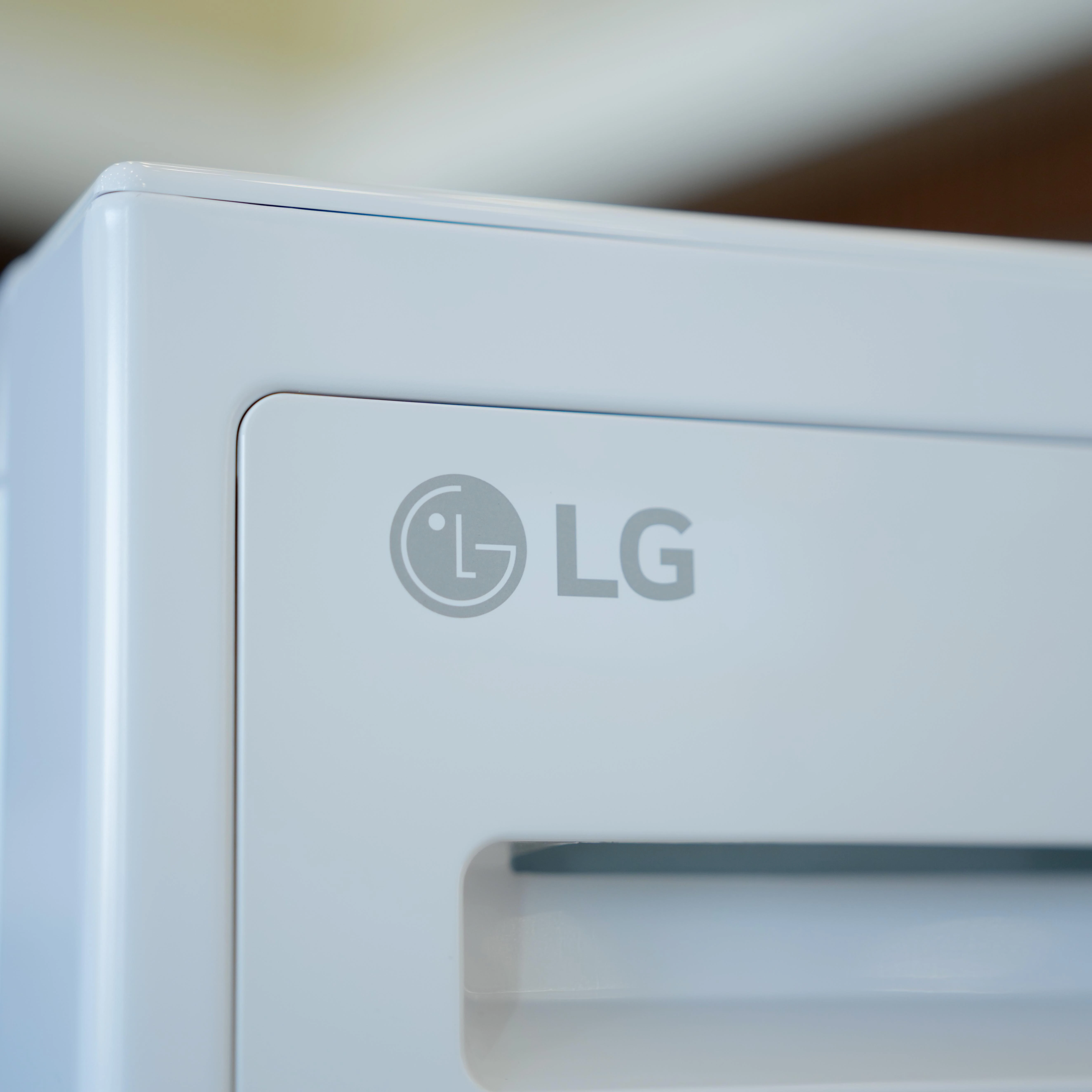 Photo of Washing Machine, 15/8KG Capacity with AI DD™, Steam™, TurboWash™ 360, Essence White