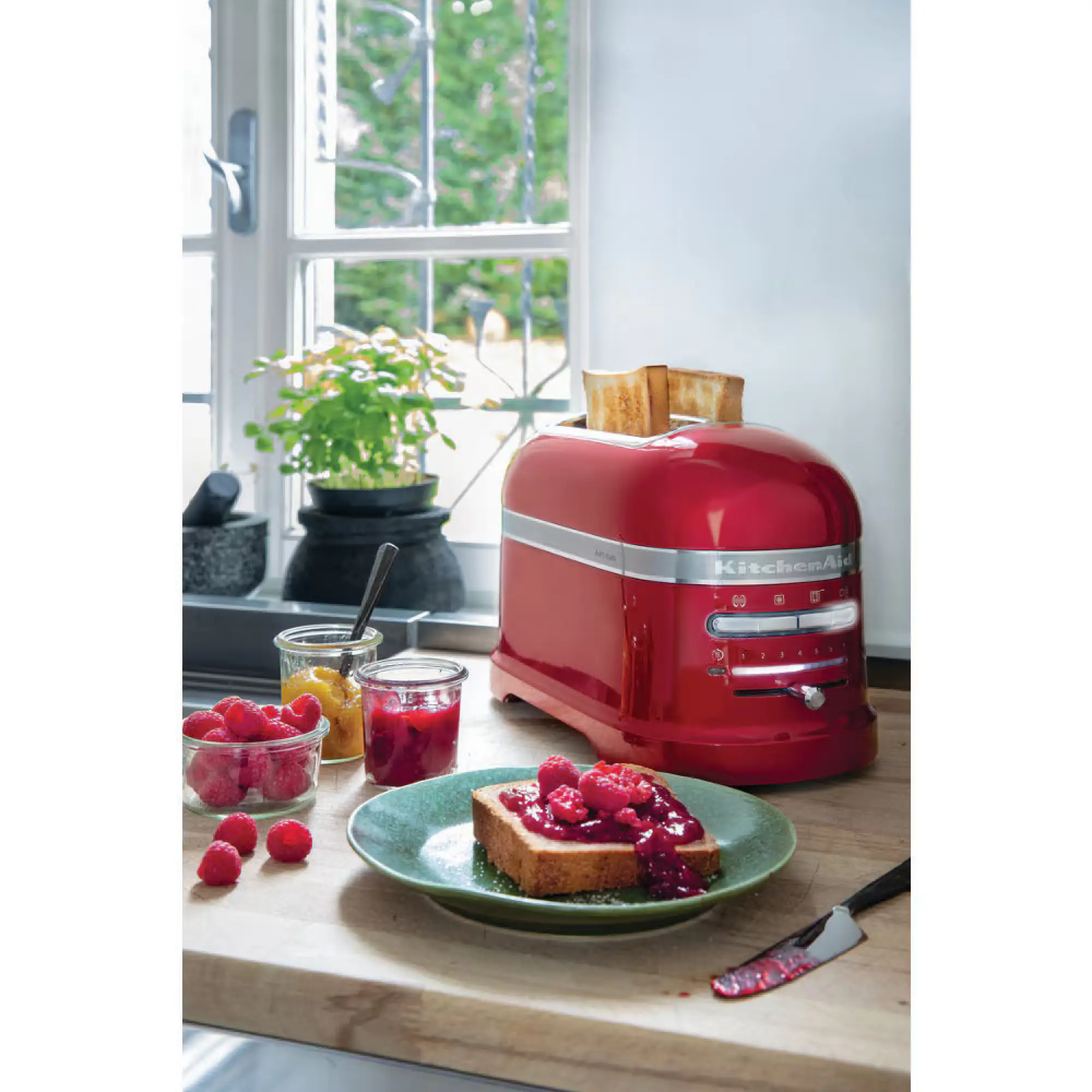 Photo of KitchenAid 2-Slot Artisan Toaster, Color: Candy Apple Red | 5KMT2204BCA