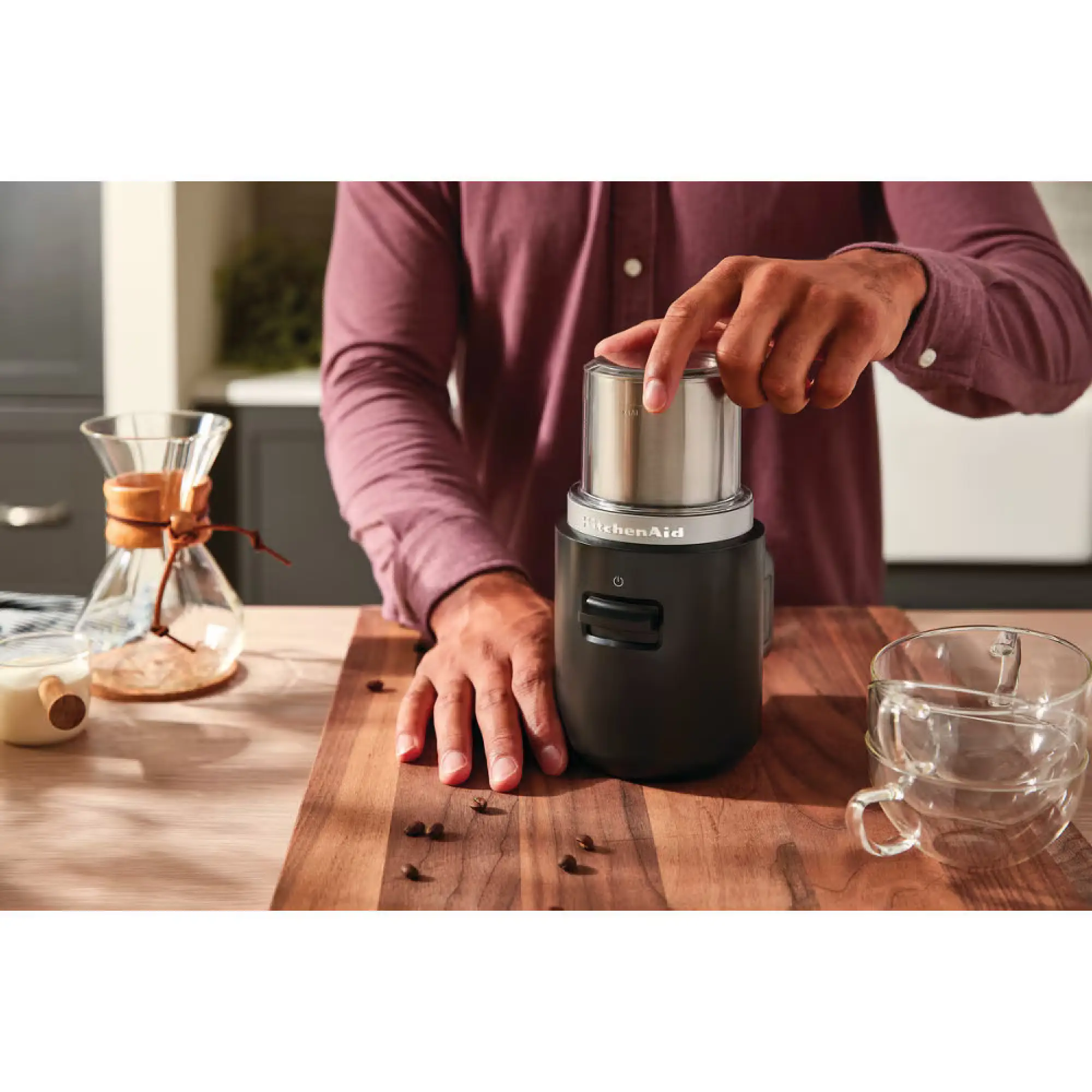 Photo of KitchenAid Go Cordless Coffee Grinder with Battery - Matte Black 5KBGR111BM