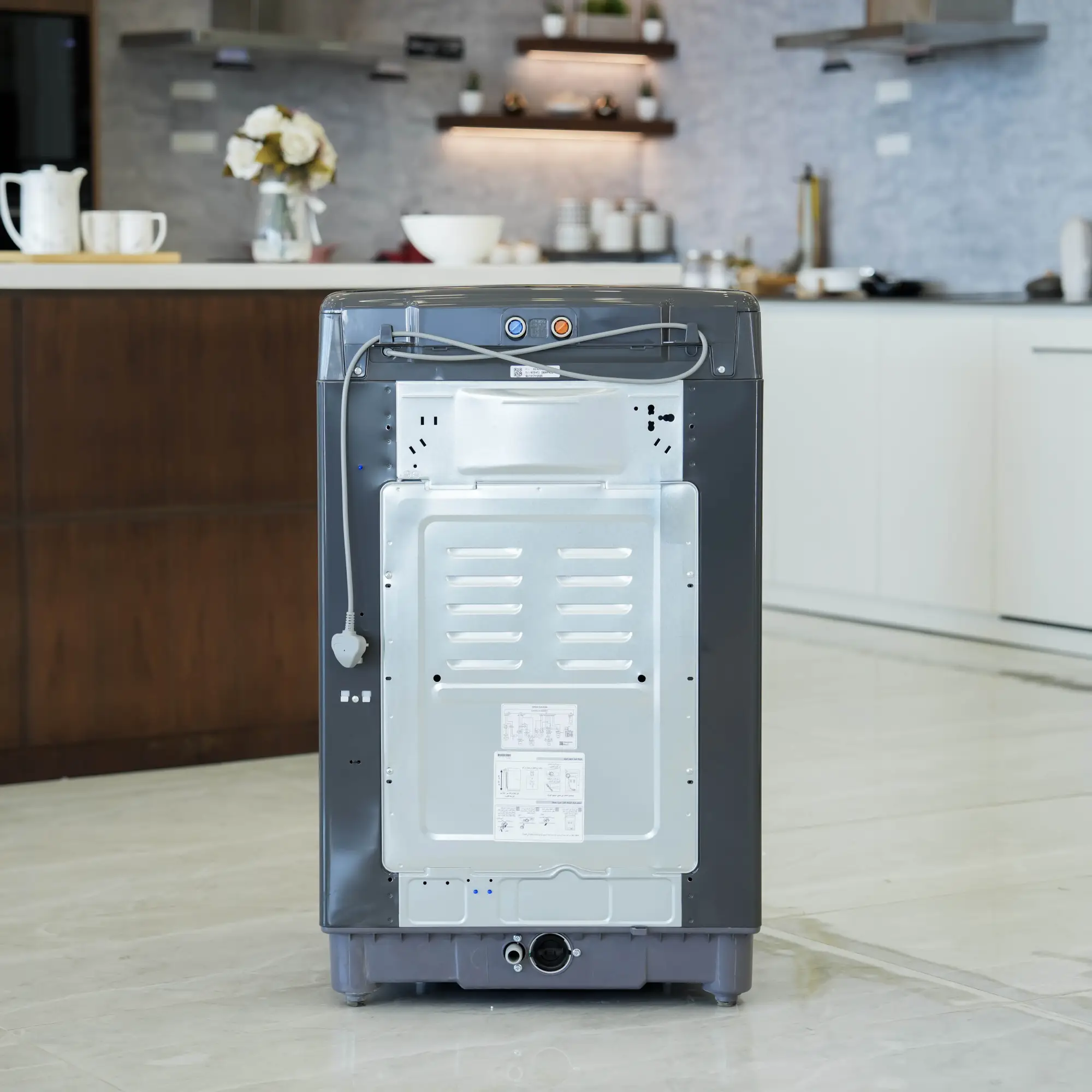 Photo of غسالة إل جي فتحة علوية، سعة 13kg، مزودة بتقنية Smart Inverter وTurboDrum™ - اسود